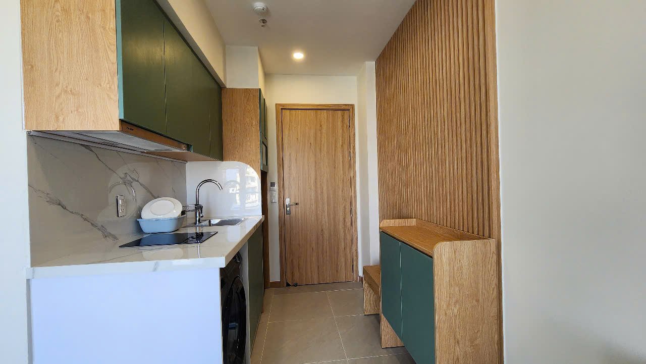 STUNNING STUDIO APARTMENT W/ RIVER VIEW · 11 000 000 VND