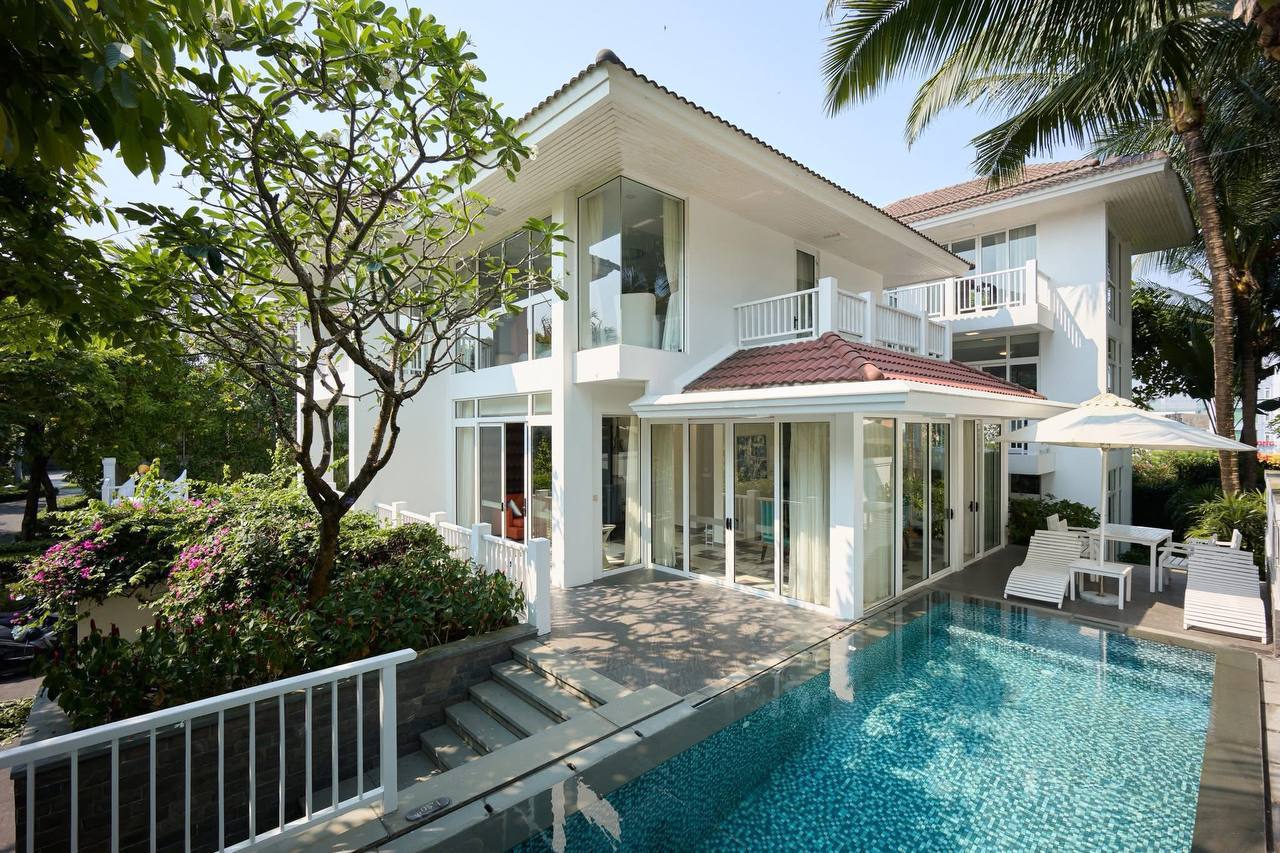 Вилла 3 этажа: 4 спальни 5wc 320m2 · 80 000 000 VND